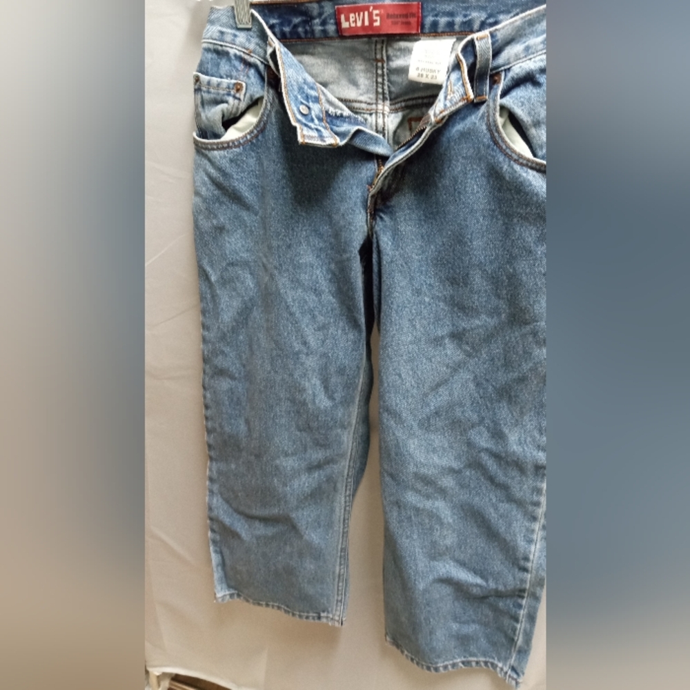 Levi's Husky Boy’s Medium Blue Relaxed Denim Jeans Women Jorts Bermuda Shorts - Picture 4 of 13